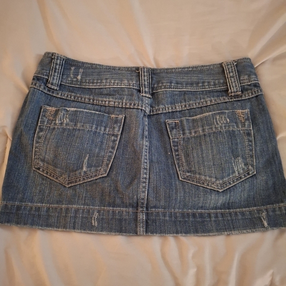 Aeropostale Women's Blue Distressed Denim Mini Skirt - Picture 4 of 8